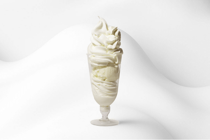 白いパフェ_サムネイル画像